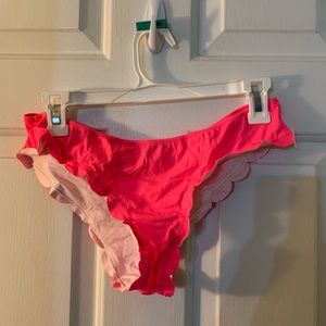 NWT scalloped bikini bottom